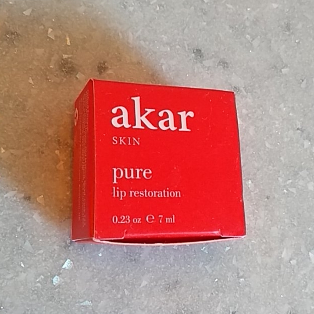 New 7 ml akar lip restoration treatment